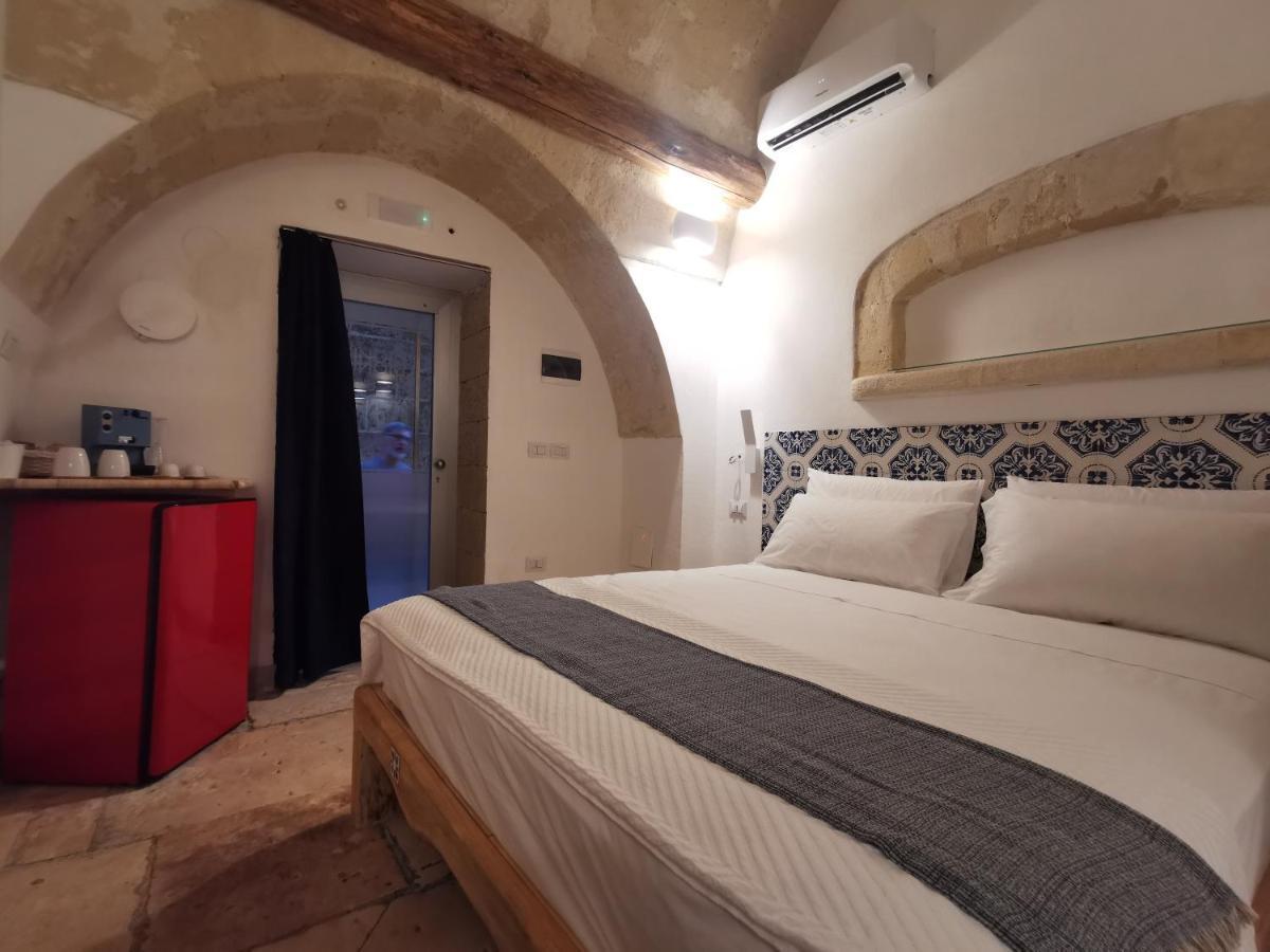 Bed and Breakfast Dioniso Bed & Wellness Tarento Exterior foto